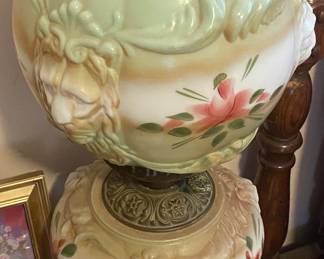 GWTW Lamp with Lion Decor