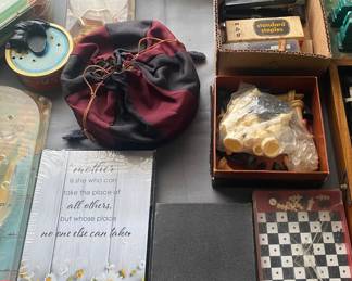 Chess Sets/Poker Chips