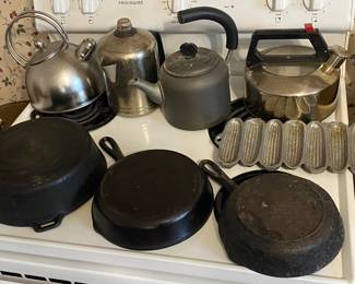 Cast Iron Pans and Cookware