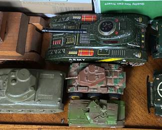 Old Tin Litho and Diecast Tanks and Jeeps