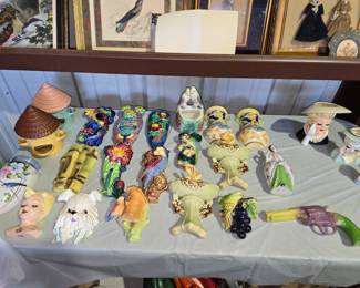 Wall pockets and head vases