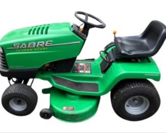 John Deere Sabre Lawn Tractor - Model 14.5/38 HYDRA