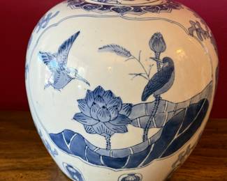 Vtg. Porcelain Ginger Jar