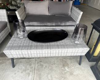 Outdoor patio table