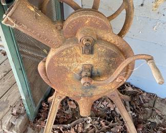 Old Cast Iron Corn Sheller