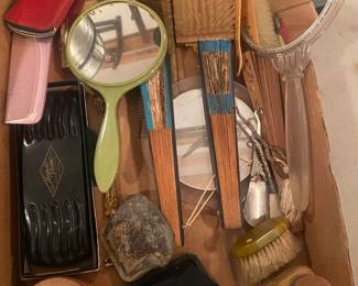 Dresser Items (Mirrors, Brushes and more) 