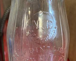 Half Pint Clover Hill Farm Slug Plate Dairy Bottle High Point, N.C.
