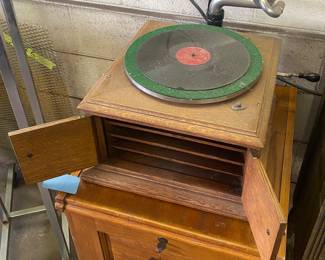 Victor Tabletop Talking Machine