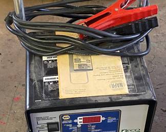 Heavy Duty NAPA Battery Charger and Starter