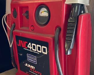JNC 4000 Jump Starter Box