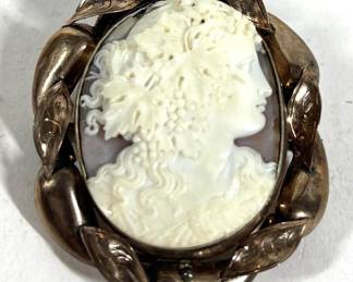 Lot 97 Cameo Brooch