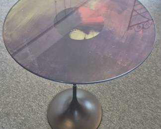 Lot 708 Eero Saarinen tulip table