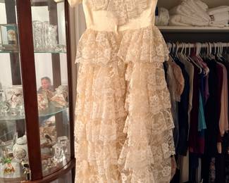 Young Girls Vintage Lace Dress