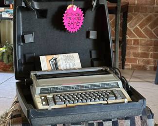 Portable Electric Typewriter