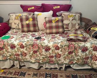 Day Bed - Pillows - Cushions - Rug