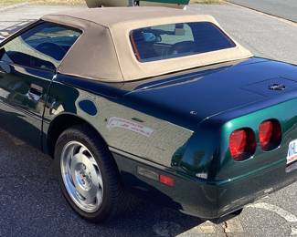 1995 Chevrolet CORVETTE LT-1 CONVERTIBLE VIN: 1G1YY32P1S5100405 Miles: 24,805 Engine: 5.7 LITER Color: POLO GREEN METALLIC 1995 CHEVROLET CORVETTE LT-1 5.7L ENGINE IN GREAT CONDITION. 24,804 ORIGINAL MILES, POLO GREEN METALLIC PAINT, 90% TREAD ON 285/40z/17 on REAR & 255/45r/17 on FRONT, 6 SPEED AUTOMATIC TRANSMISSION