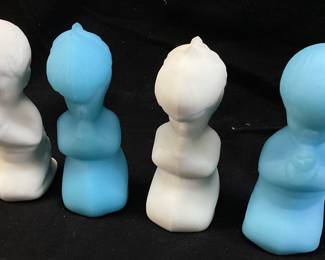 (4) FENTON ART GLASS BOY & GIRL PRAYING FIGURINES