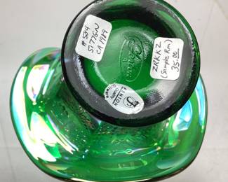 FENTON IRIDESCENT EMERALD GREEN GRAPEVINE EMBOSSED VASE