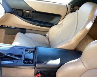 1995 Chevrolet CORVETTE LT-1 CONVERTIBLE VIN: 1G1YY32P1S5100405 Miles: 24,805 Engine: 5.7 LITER Color: POLO GREEN METALLIC 1995 CHEVROLET CORVETTE LT-1 5.7L ENGINE IN GREAT CONDITION. 24,804 ORIGINAL MILES, POLO GREEN METALLIC PAINT, 90% TREAD ON 285/40z/17 on REAR & 255/45r/17 on FRONT, 6 SPEED AUTOMATIC TRANSMISSION