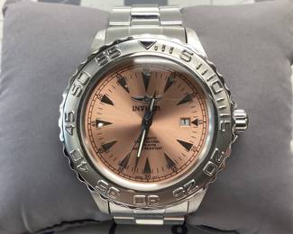 INVICTA 2302 AUTOMATIC WITH DATE WINDOW NICE WATCH WITH POLISHED AND MATTE STRUCTURE FEATURING ROSE GOLD DIAL AND DATE WINDOW