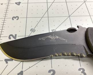 EMERSON KNIVES MINI COMMANDER THIS MINI COMMANDER BT LINERLOCK KNIFE IS 4 5/8 INCH IN THE CLOSED POSITION WITH 3 1/4 INCH BLADE. LIGHTLY USED WITH SOME SIGNS OF WEAR