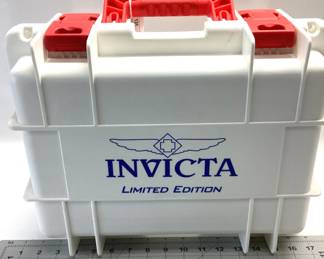 INVICTA 8 SLOT IMPACT CASE THIS RUGGED WATERPROOF INVICTA WATCH CASE FEATURES AN 8 WATCH STORAGE COMPARTMENT WHITE AND RED ACCENTS