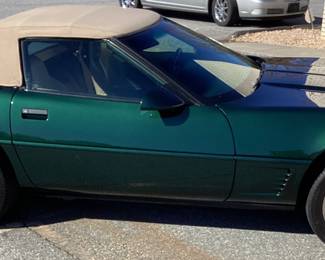 1995 Chevrolet CORVETTE LT-1 CONVERTIBLE VIN: 1G1YY32P1S5100405 Miles: 24,805 Engine: 5.7 LITER Color: POLO GREEN METALLIC 1995 CHEVROLET CORVETTE LT-1 5.7L ENGINE IN GREAT CONDITION. 24,804 ORIGINAL MILES, POLO GREEN METALLIC PAINT, 90% TREAD ON 285/40z/17 on REAR & 255/45r/17 on FRONT, 6 SPEED AUTOMATIC TRANSMISSION