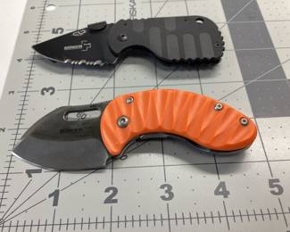 4 BOKER MINI KNIFE LOT 4 SMALL CONCEAL KNIVES BY BOKER FEATURING BELT CLIPS AND LOCKING BLADES