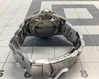 INVICTA 26970 AUTOMATIC THIS WATCH FEATURES AUTOMATIC MOVEMENT BLACK DIAL AND BEZEL WITH DATE WINDOW. (HAS FEW SCRATCHES ON CRYSTAL)