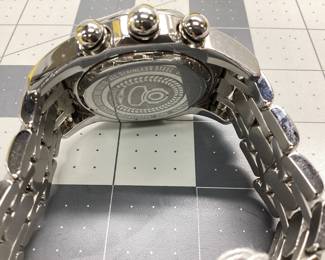 INVICTA 3210 CHRONOGRAPH THIS WATCH FEATURES A CHRONOGRAPH DIAL, DATE WINDOW AND DOME CRYSTAL.