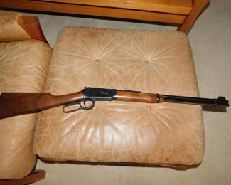 WINCHESTER MODEL 94 - 30-30 PUMP ACTION RIFE