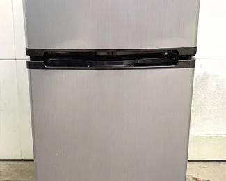 Insignia Refrigerator Freezer
