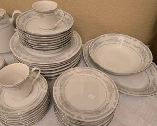 Crown Ming China Set
