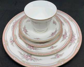 Wedgwood Rosalie Set 70 pcs
