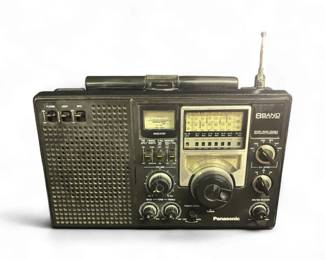 Vintage Panasonic RF 2200 8 Band Short Wave RadioTested