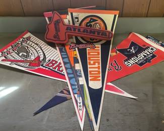 Atlanta Braves Miscellaneous Sports Memorabilia 
