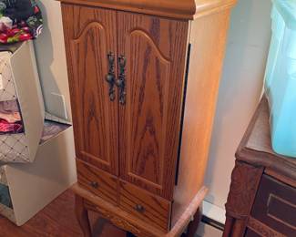 Standing jewelry cabinet…