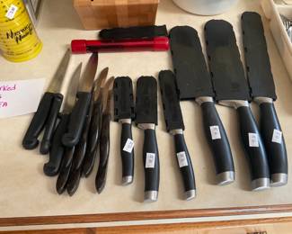 Pampered chef knives