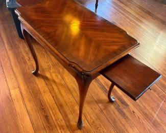 Antique Queen Anne Style Tea / Writing Table
One pullout is broken and needs to be re-secured underneath.
32” x 19” x 26” tall
Must be able to move and load yourself