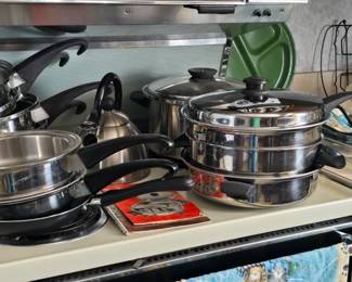 Saladmaster cookware, great condition!