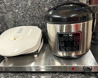 Ovente Buffet Server, George Foreman Grill & Aroma Rice Cooker
Lot #: 181