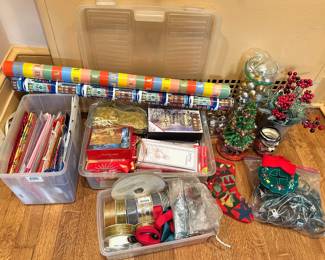 Wrapping Paper, Gift Bags, Ribbon, Greeting Cards & Christmas Decor
Lot #: 199