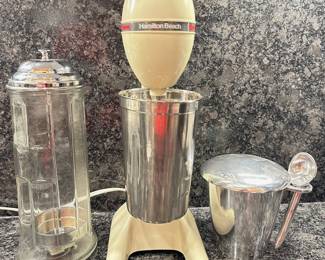 Hamilton Beach Drink Master, Diner Style Straw Holder & Coffee Container With Scoop & Lid
Lot #: 180