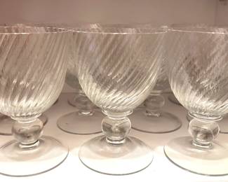 11 Glass Large Water Goblets Or Sundae Dishes
Lot #: 122