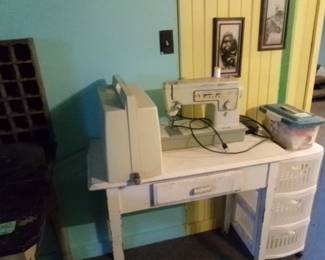 Singer vintage sewing machine