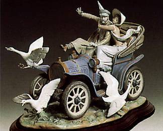 Lladro #1375 Car Trouble
