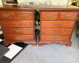 Thomasville bedside / end tables