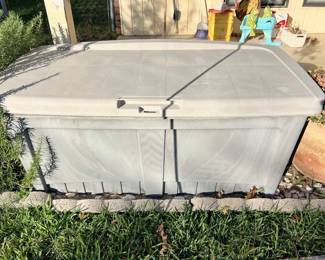 Outdoor deck rubber storage chest