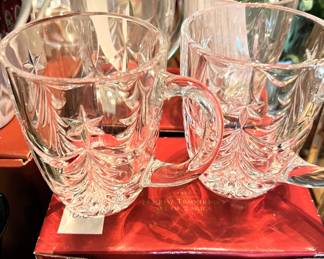 Lead crystal boxed Christmas Tree mugs set