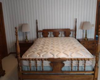 Cushman Collection By Pennsylvania House Queen Size Bed